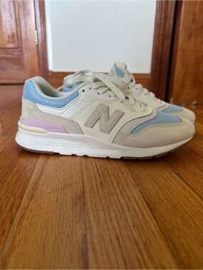 New Balance Women's Retro Runner Sneakers - Cream & Light Blue